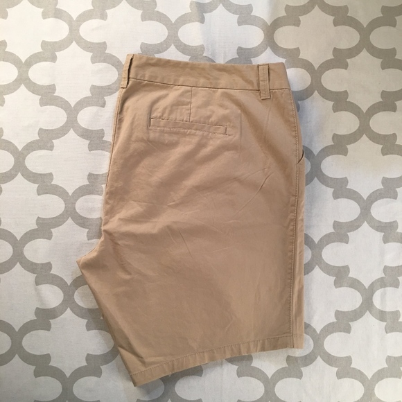 Old Navy Pants - Old Navy Tan Lightweight Shorts Size 20